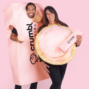 Crumbl Cookies Couples Costume
